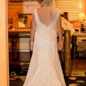 DAVID'S BRIDAL Wedding Dress Womens 16 Ivory Lace Overlay Elegant Bridal Gown